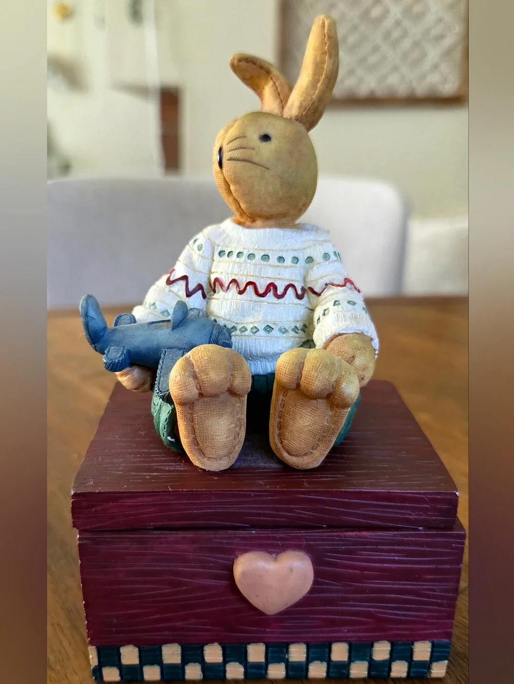 Vintage House of Lloyd Benjamin Bunny w/ Airplane – Mid-1990s Resin Keepsake
